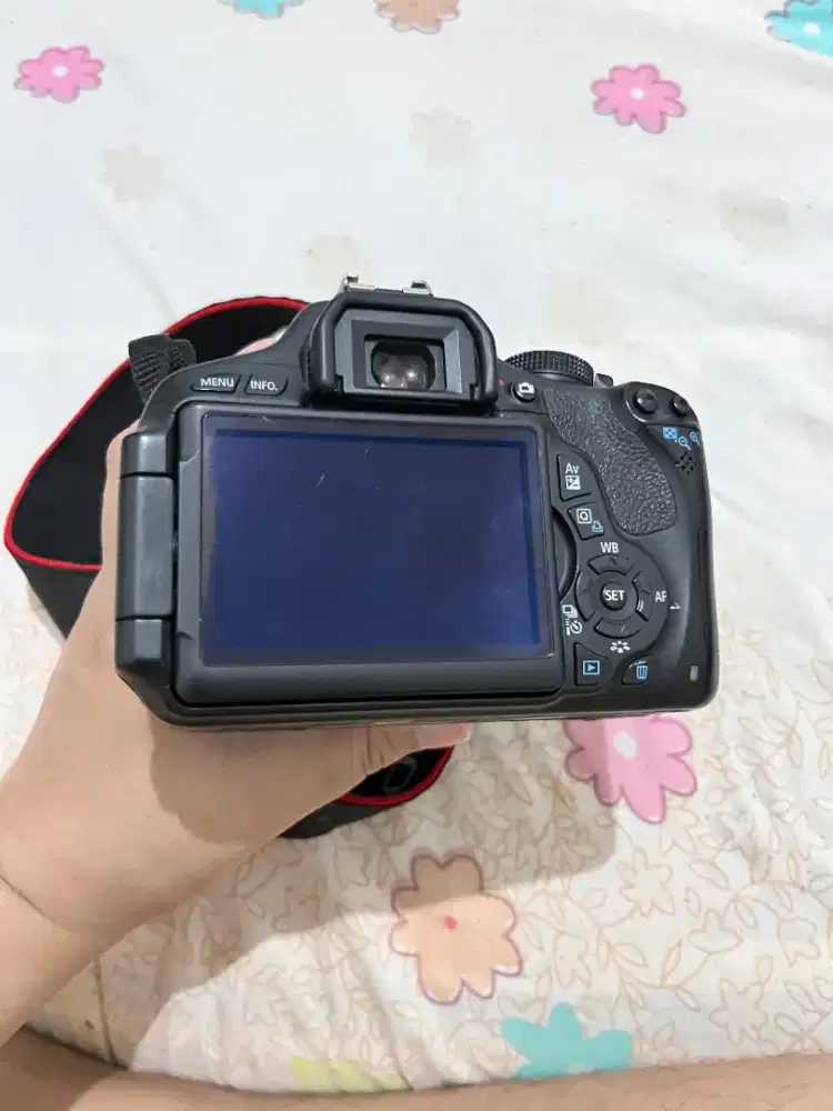 Camera cannon 600d  18-55mm