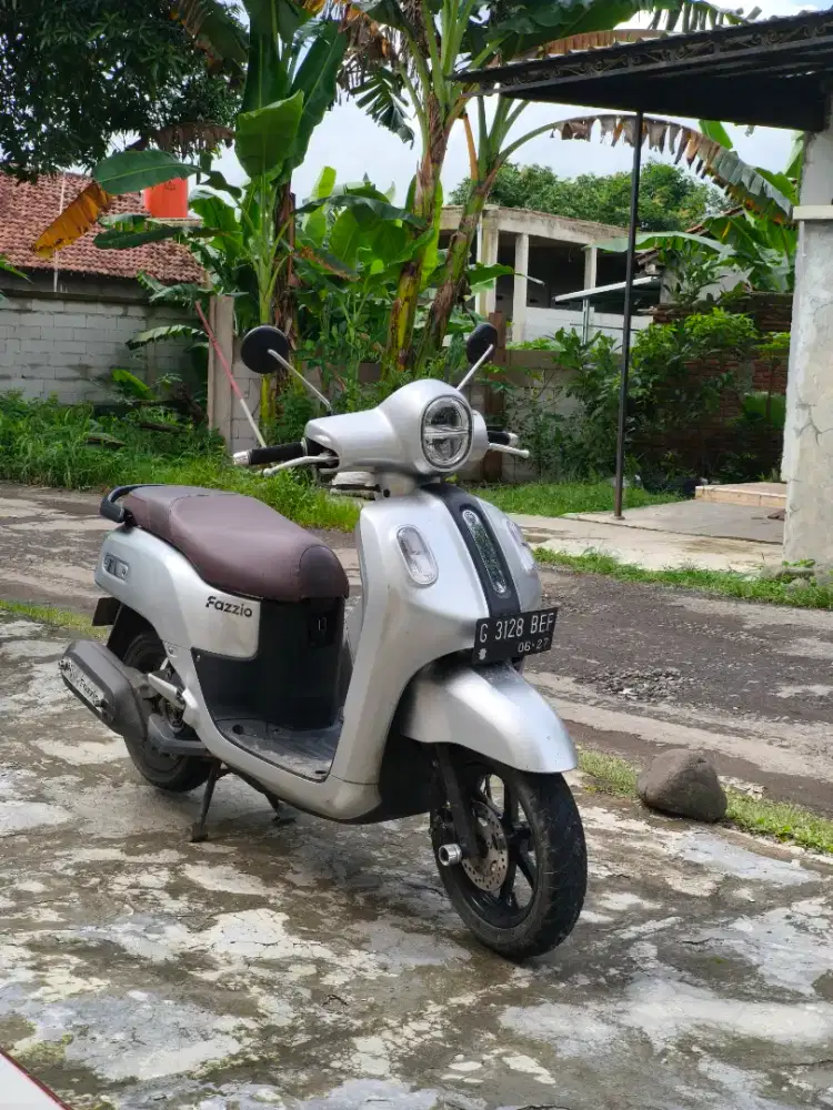 Yamaha Fazzio Prestige Silver 2022 Kilometer Rendah Orisinil Siap Pake