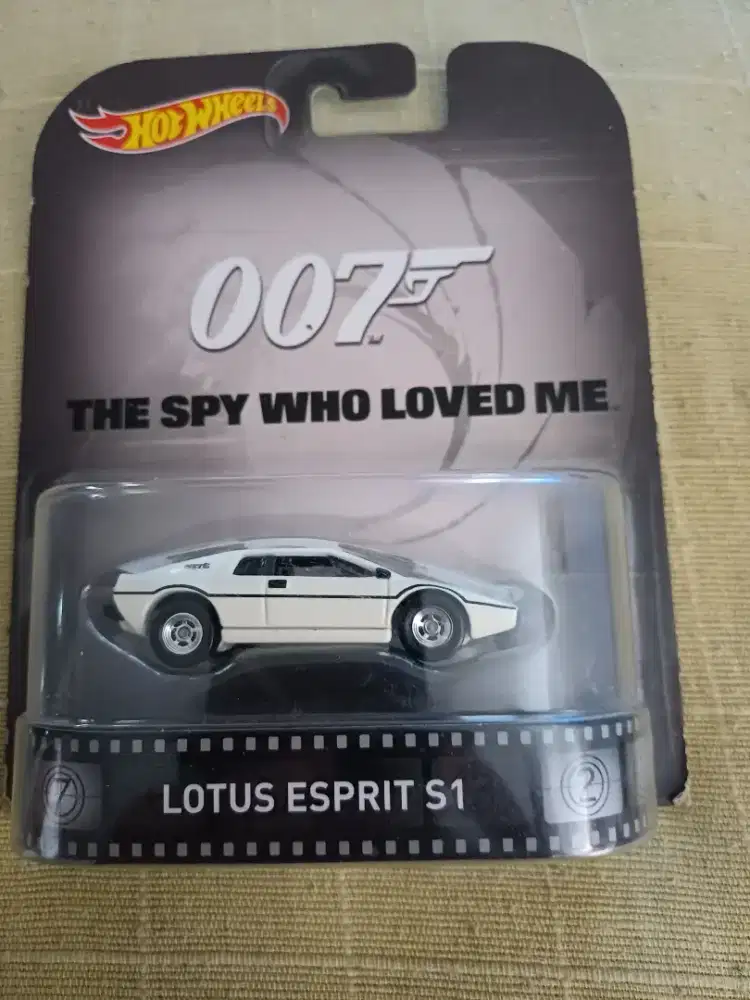 Di jual 007 LOTUS ESPRIT SI