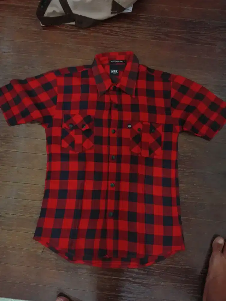 baju bekas kaos kemeja