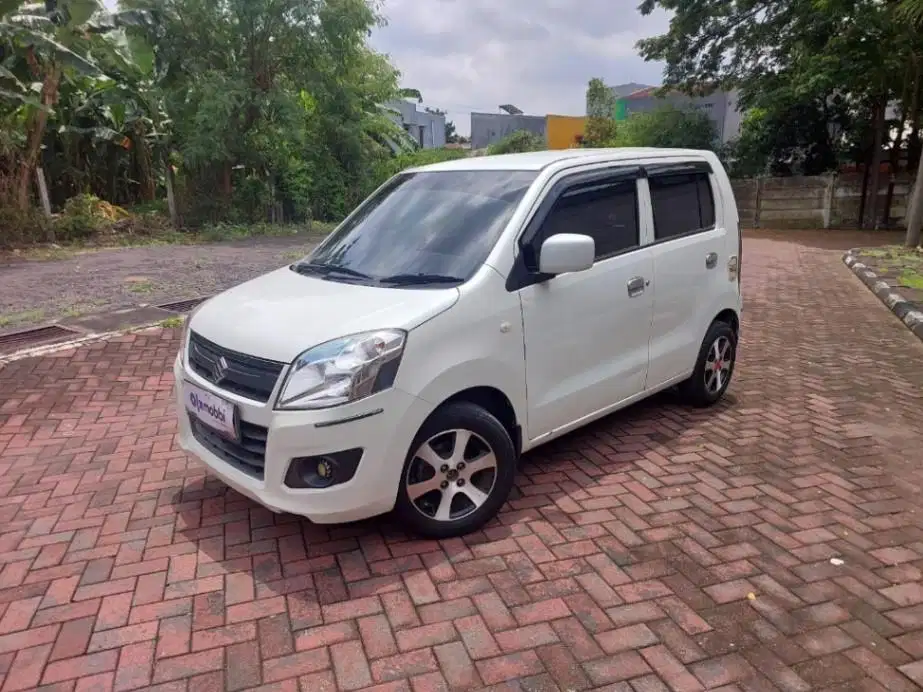 DP 5 jt Karimun Wagon R 1.0 GL Bensin-MT-2019 KM