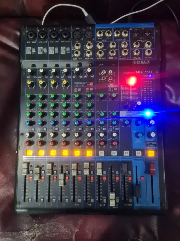 Mixer yamaha mg12xu