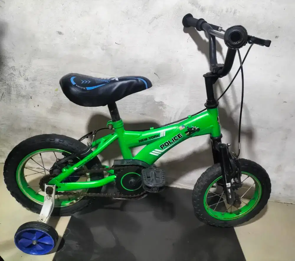 Sepeda anak ukuran 12 kondisi normal