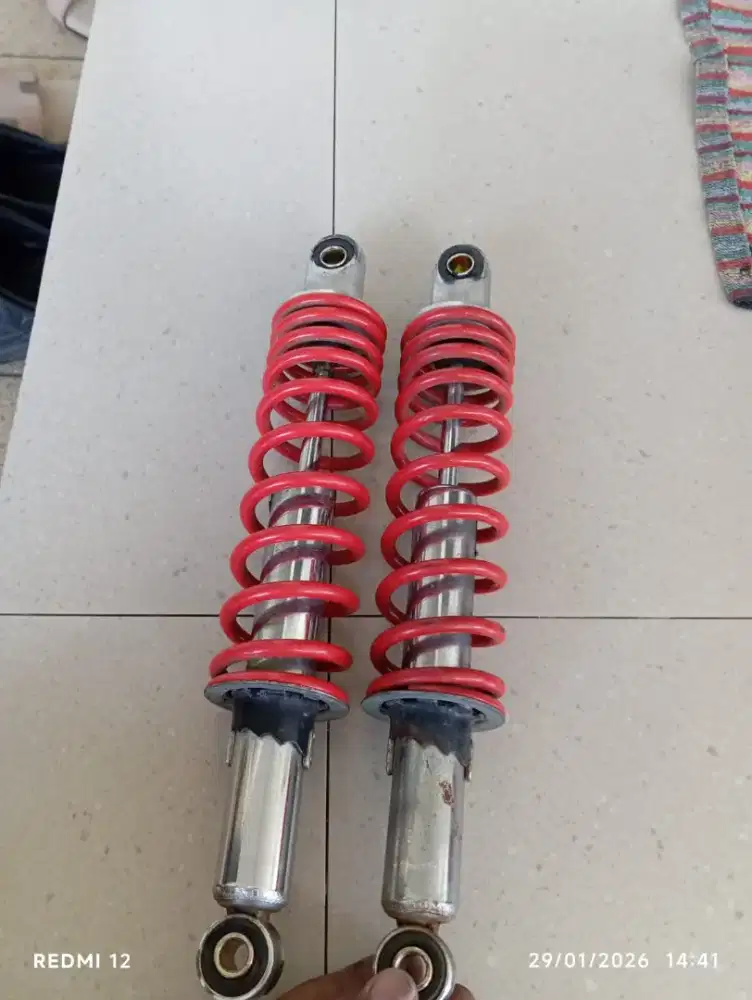 Shocbreaker Supra dan Revo