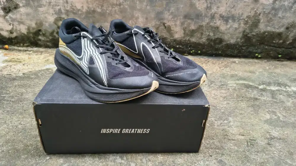 Sepatu Lari Running SPECS IGNITION