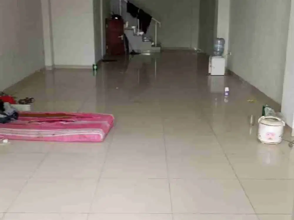 jual RUKO 3,5 lantai siap pakai di pinggir jln Kartini