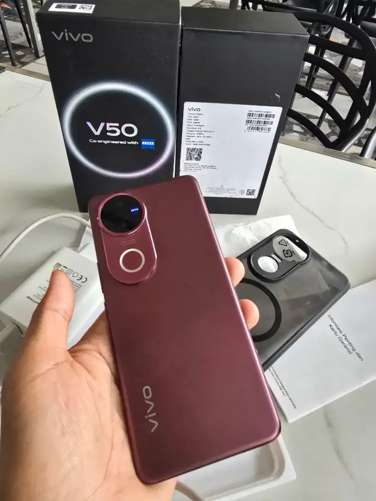 SALE VIVO V50 (5G) 12/256 GB