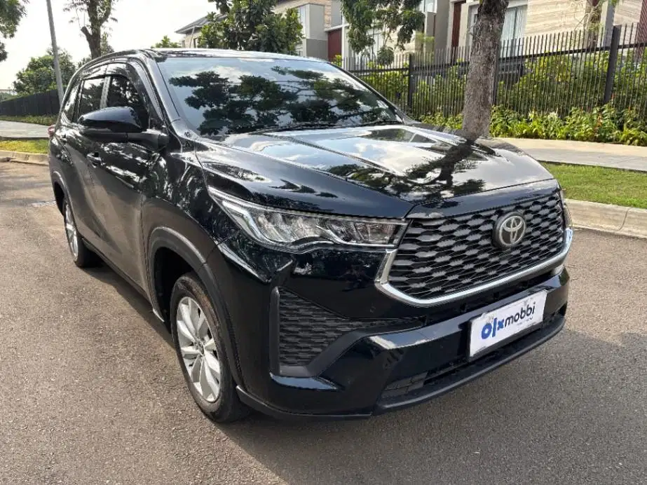 LOW DP Toyota Kijang Innova 2.0 Zenix V CVT Bensin-AT 2023 FBD