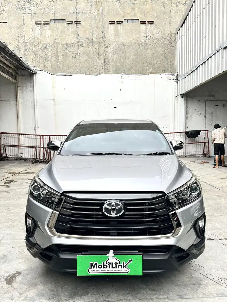 DP 10 JUTA, TOYOTA KIJANG INNOVA 2.0 VENTURER AT 2021