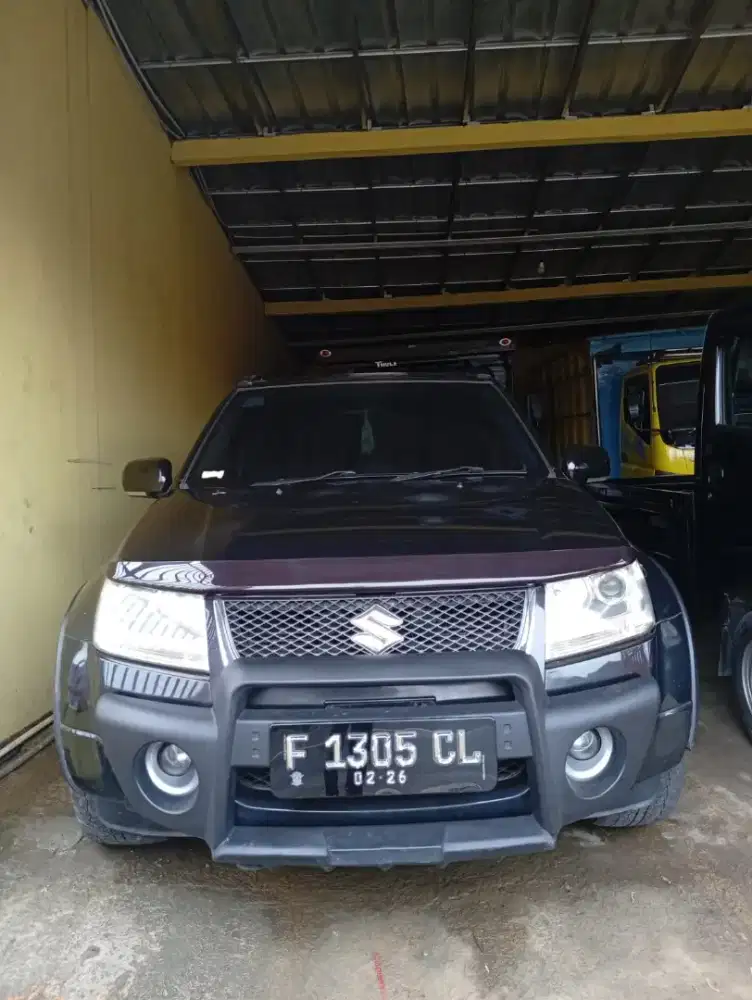 Suzuki Grand Vitara Matic 2007 Hitam