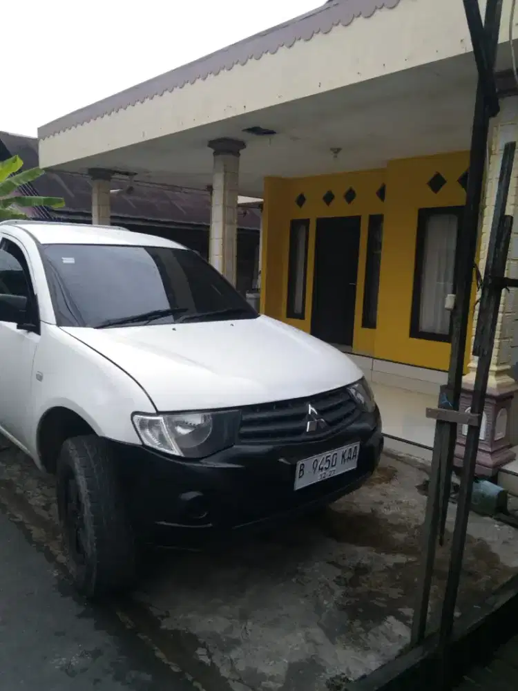 Strada Triton single kabin 4x4