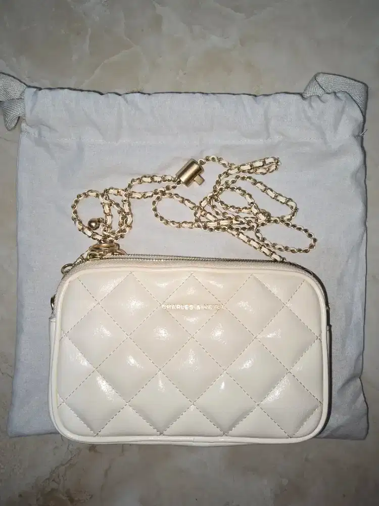 Tas Pesta Charles and Keith