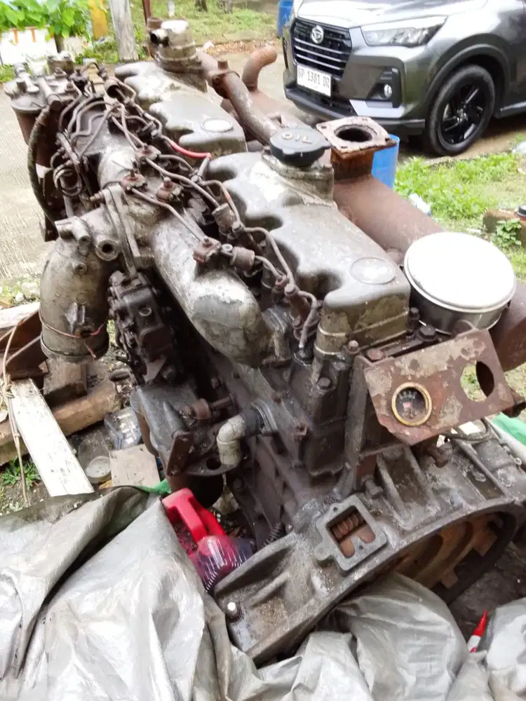 Hino EK 100 (6 Silinder)