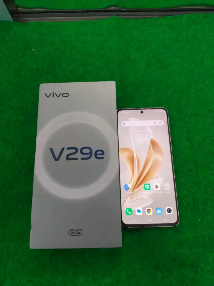 vivo V29e 5G ram 8/256gb lengkap mulus