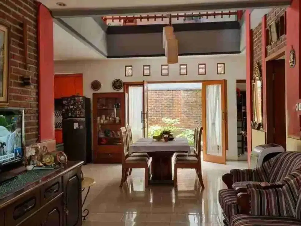Rumah Bagus Terawat Semi Furnish di karang asem, Antapani Bandung
