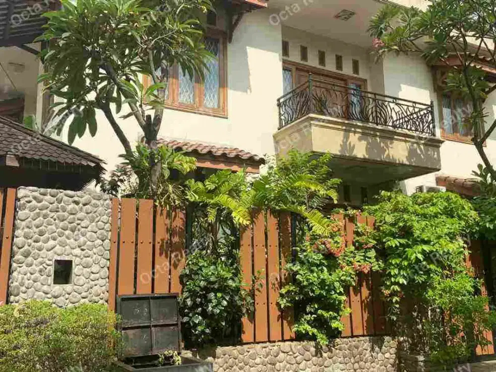 Di Jual Rumah Mewah di Grand Galaxy Bekasi Jawa Barat