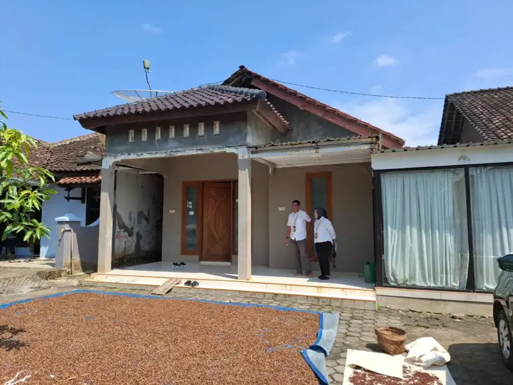 Rumah 2 Lantai Eksklusif dengan Lahan Sangat Luas – Boja, Kendal (NSB)