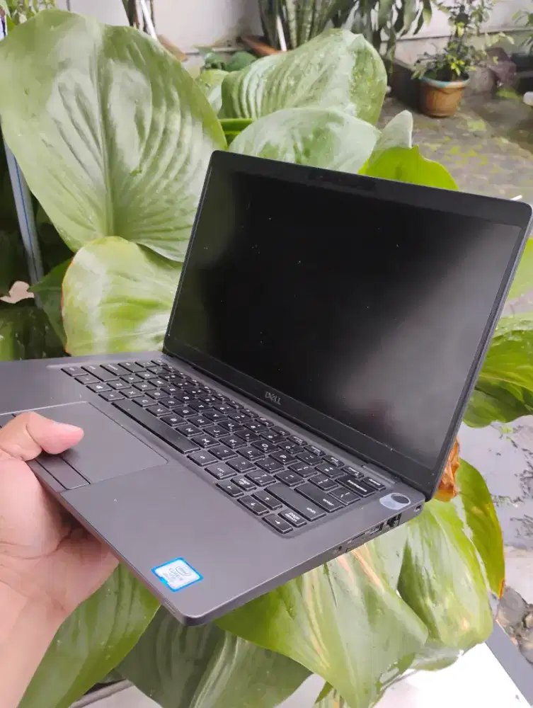 Dijual Laptop Dell Latitude 5300 Ci 7 Gen 8/16 GB Ram/256 SSD