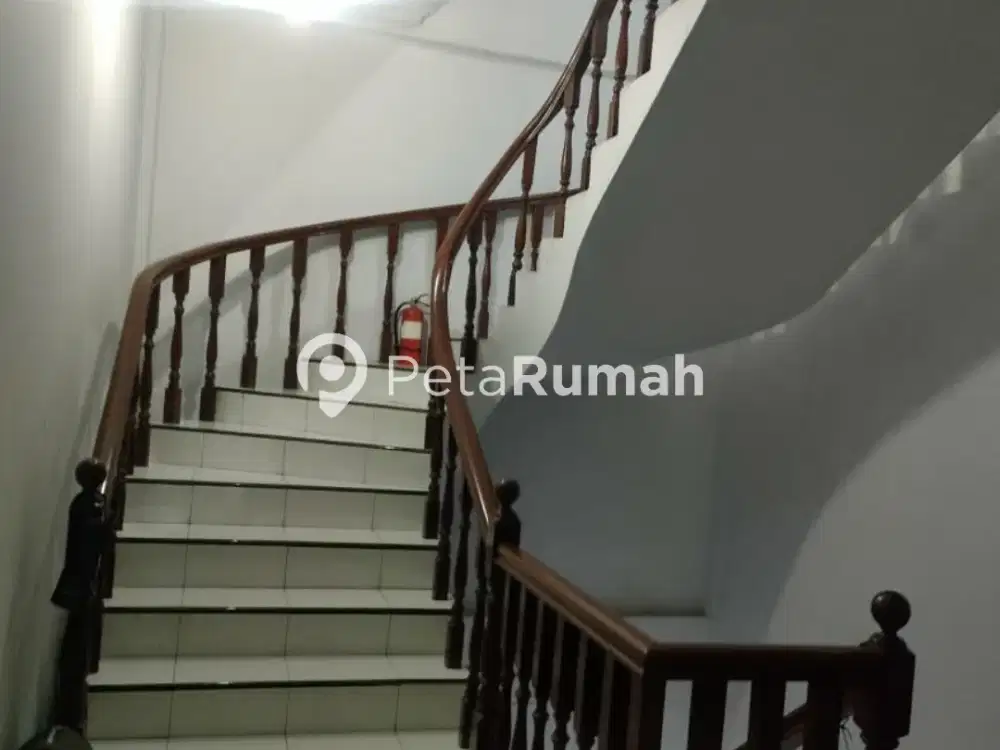 Dijual Villa Full Furnish Komp Taman Hako Indah - Daerah Helvetia