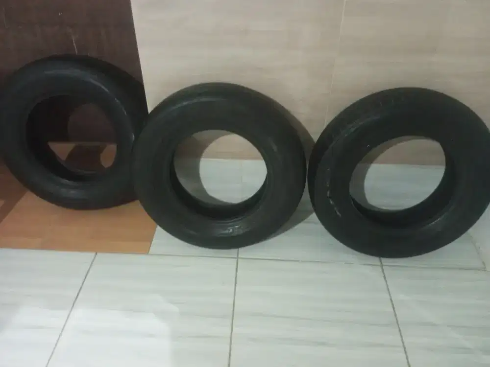 Ban bekas mobil jarang jalan R13 165/80