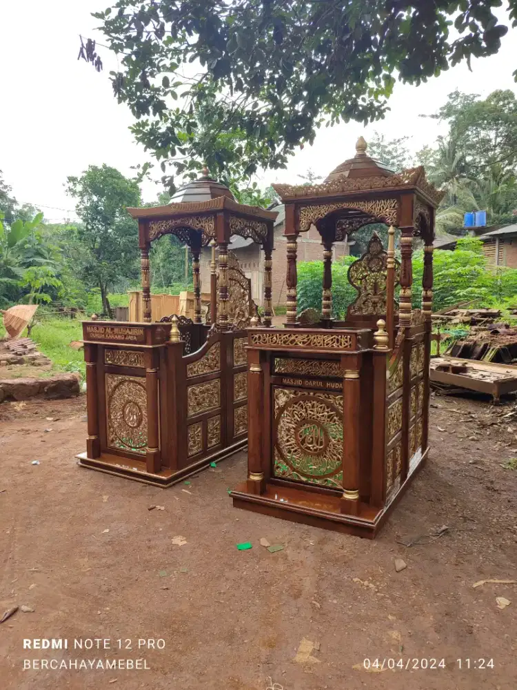 Mimbar masjid kutbah