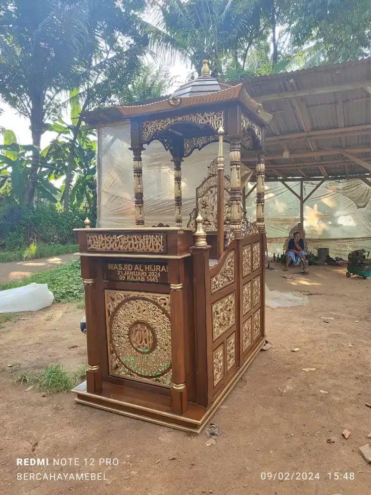 Mimbar masjid kutbah
