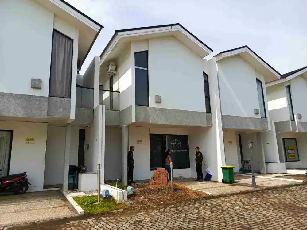 Dijual Cepat Townhouse Florista Garden