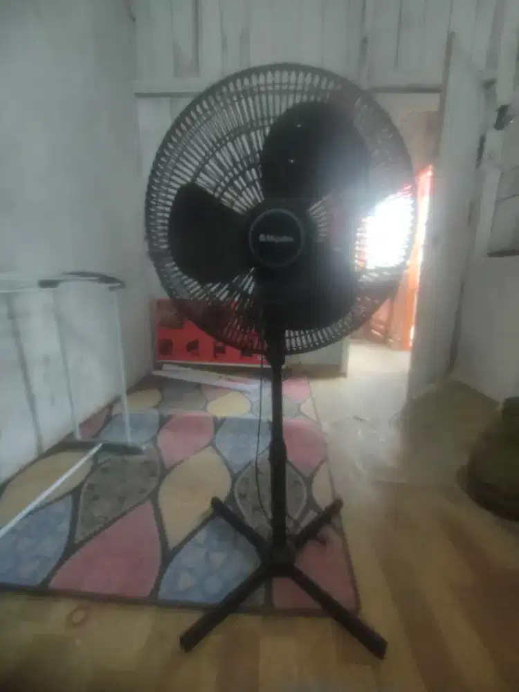 Di jual kipas angin secound  nego tipis