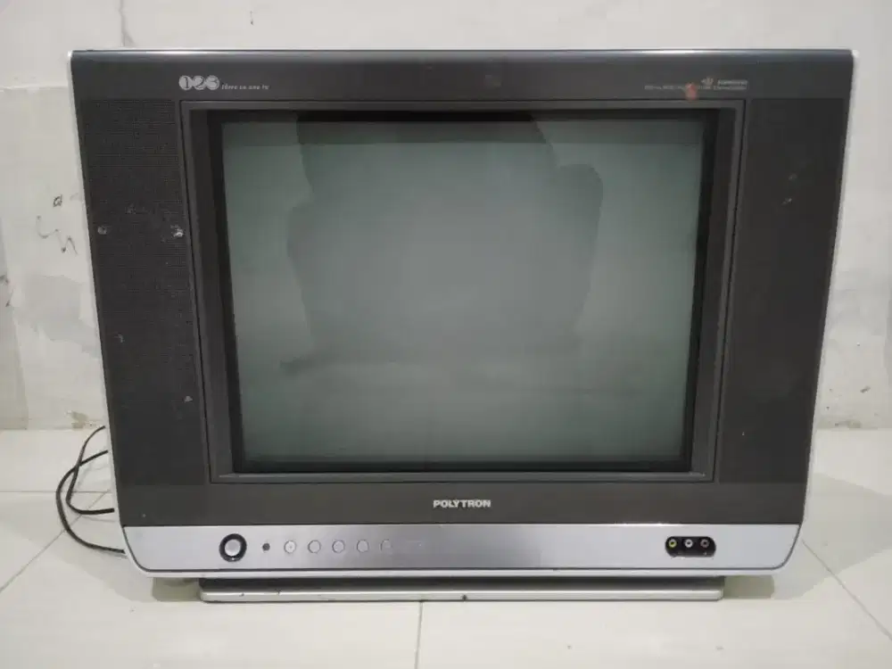 Tv Polytron 21 inci layar datar slim masih bagus tinggal pakai