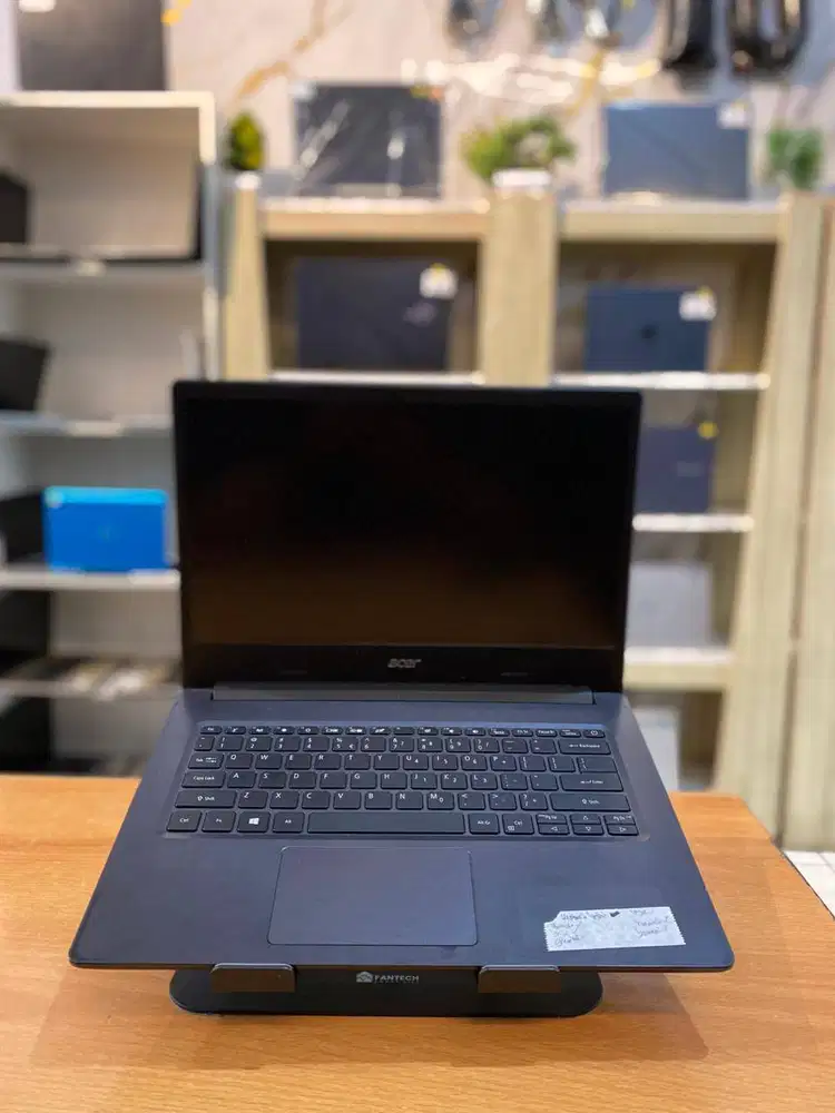 ACER A314-22 FHD RYZEN 5-3500U 8CPUS RAM 8/256GB RADEON 2GB