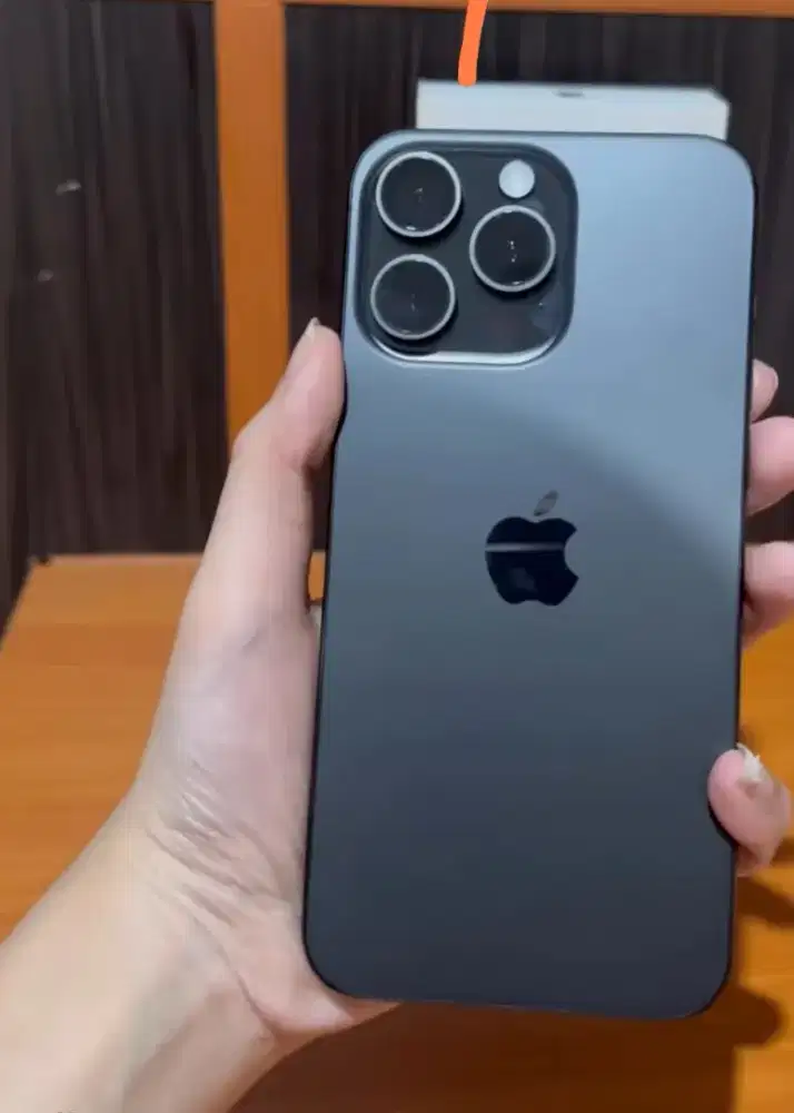 Iphone 15pm black titanium 256 ibox