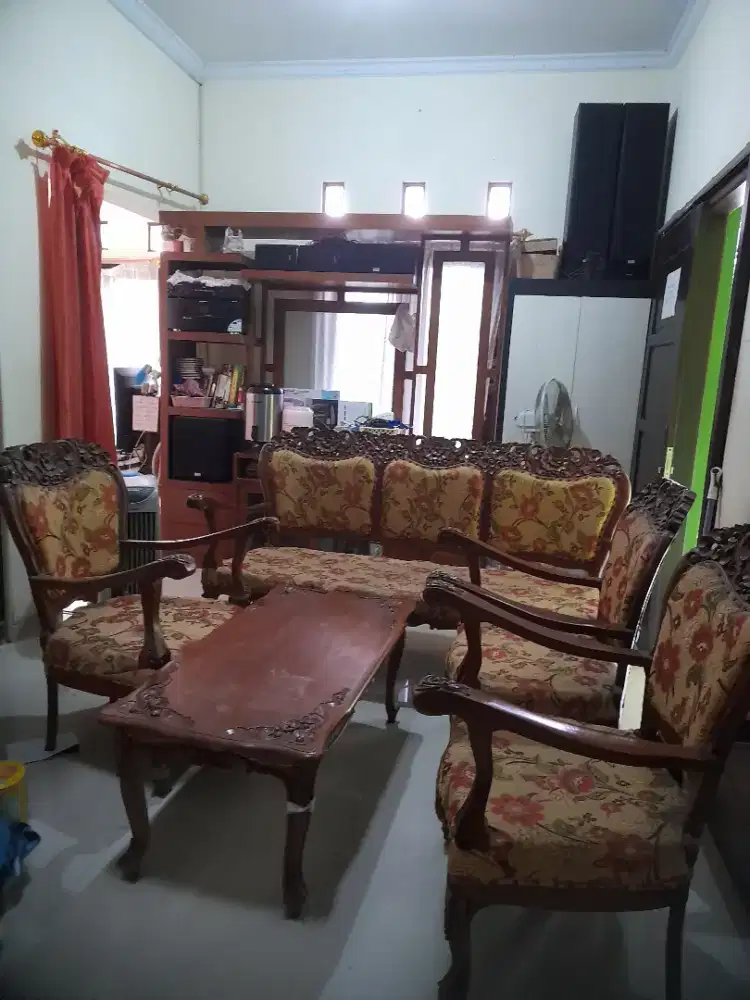 Meja kursi ukir jati