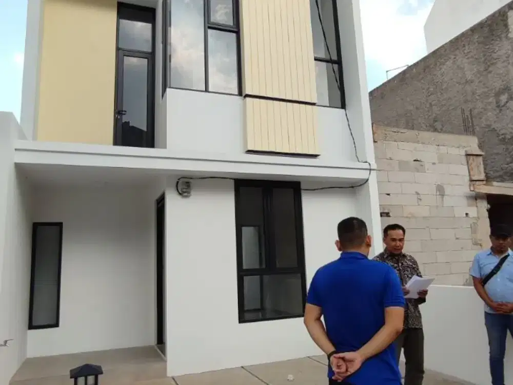 RUMAH DI PADASUKA BANDUNG DIJUAL MURAH 2 LANTAI DI CIMUNCANG