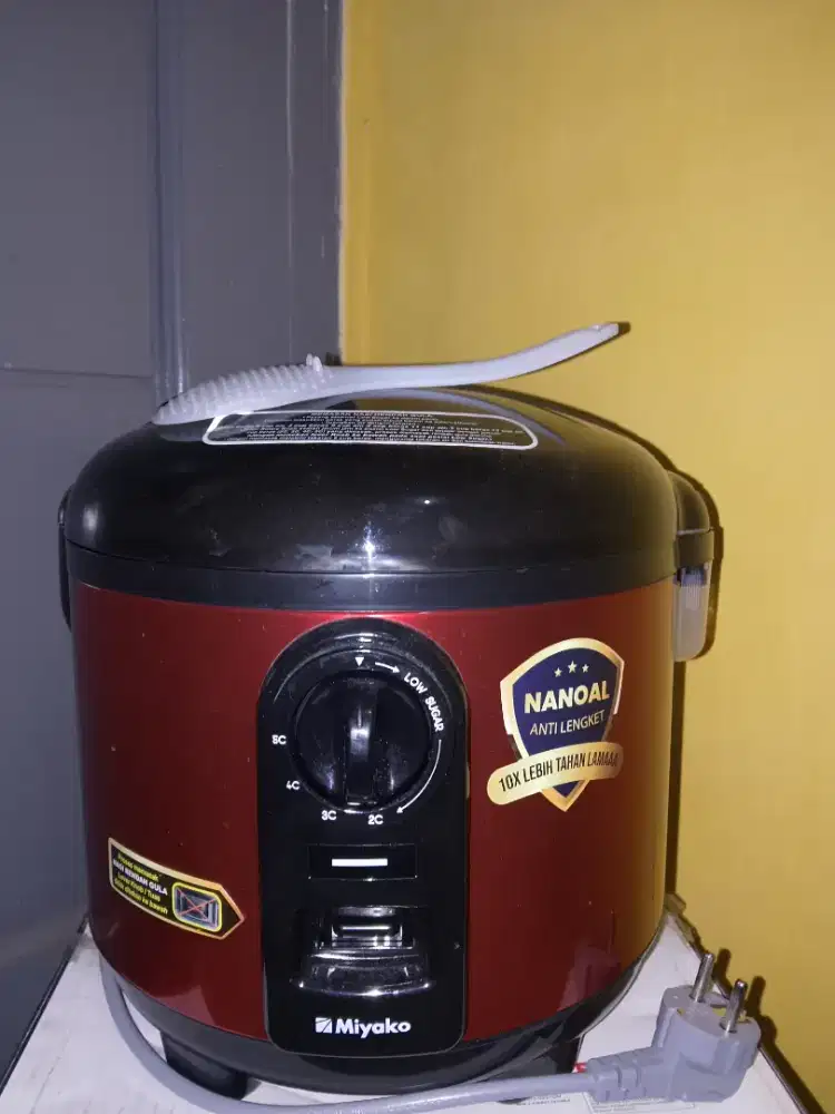 Magic com Miyako Rendah Gula 1.9L