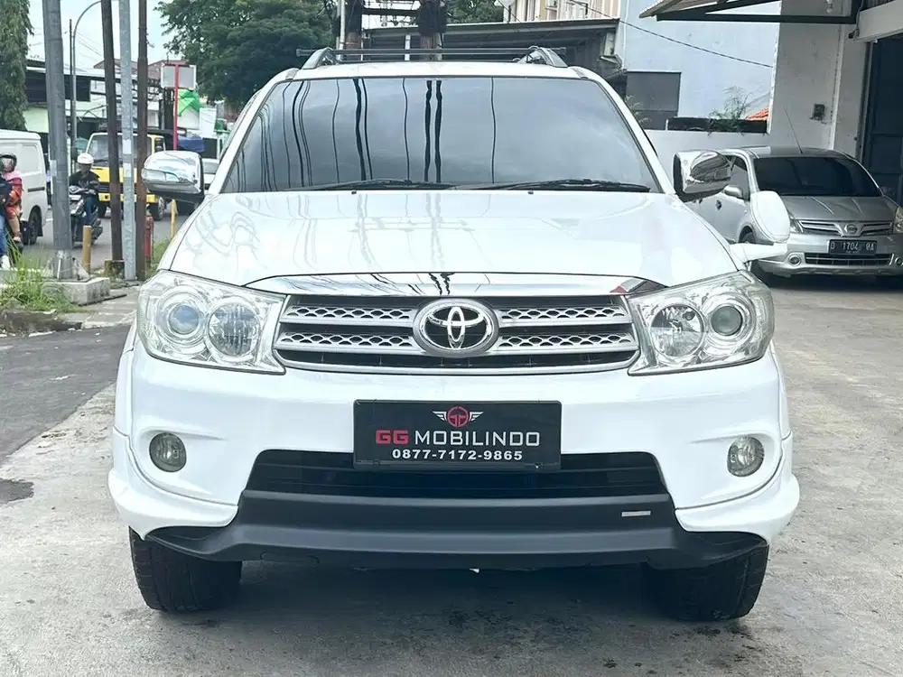 Toyota Fortuner 2.5 G TRD Solar Automatic Th 2011