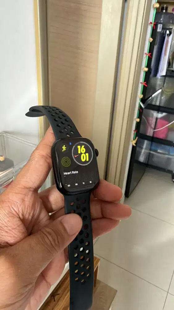 Apple watch series 11 , 42 mm