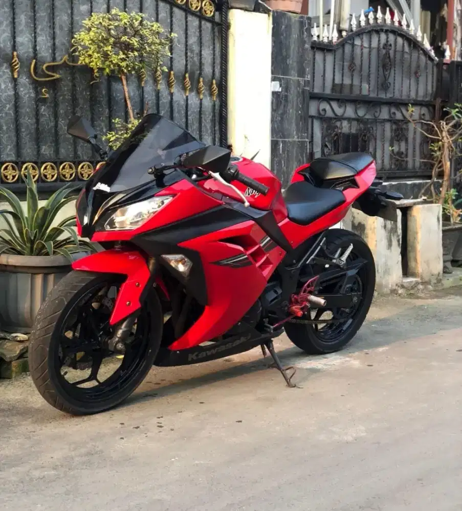 Dijual Cepat Kawasaki Ninja 250 FI 2017