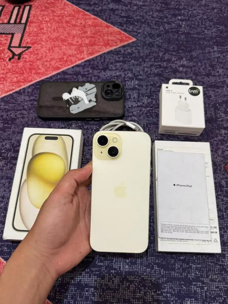 Iphone 15 128gb yellow ibox garansi on fullset