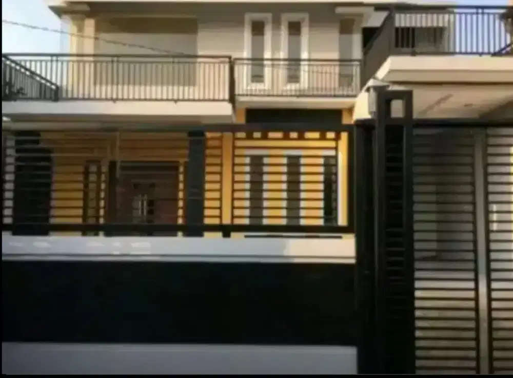 RUMAH GRESSS, BARU RENOV DI CIKUNIR - DEKAT CAMAN - GALAXY