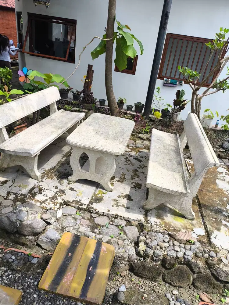 Kursi Terrazzo Outdoor | Kuat, Minimalis & Tahan Cuaca