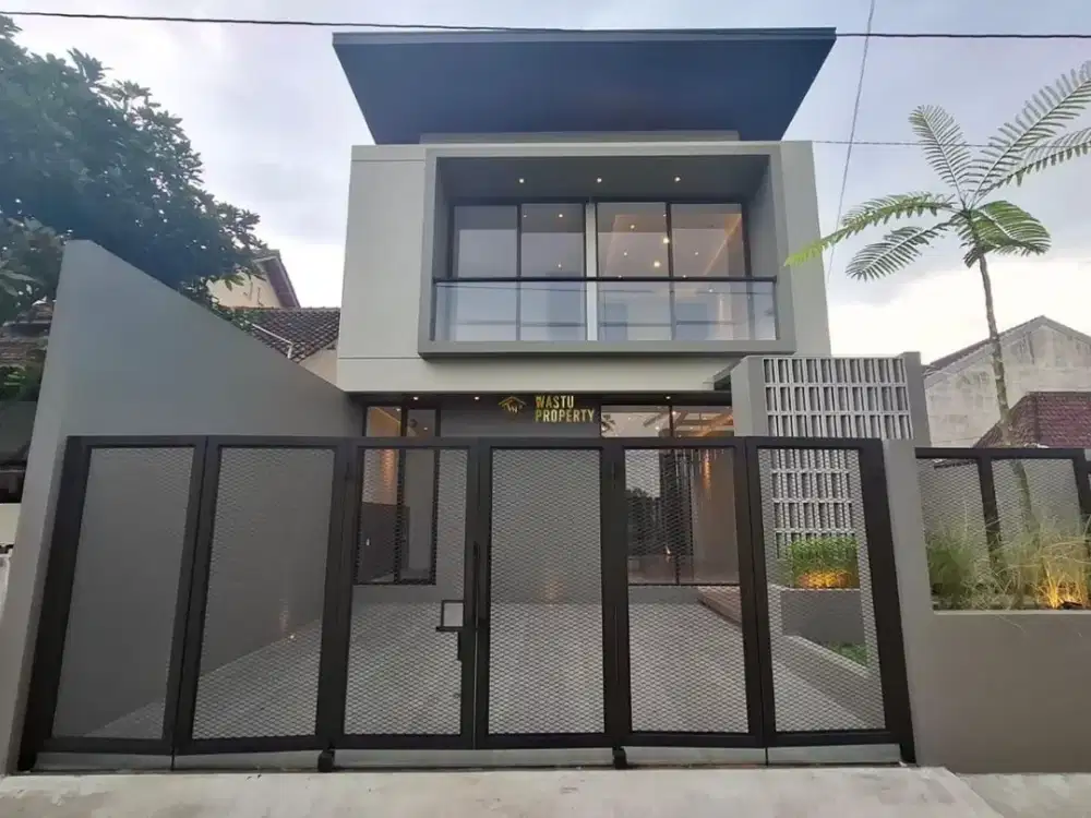 RUMAH 2 LANTAI, DESAIN KONTEMPORER TIMUR JALAN KALIURANG KM 10