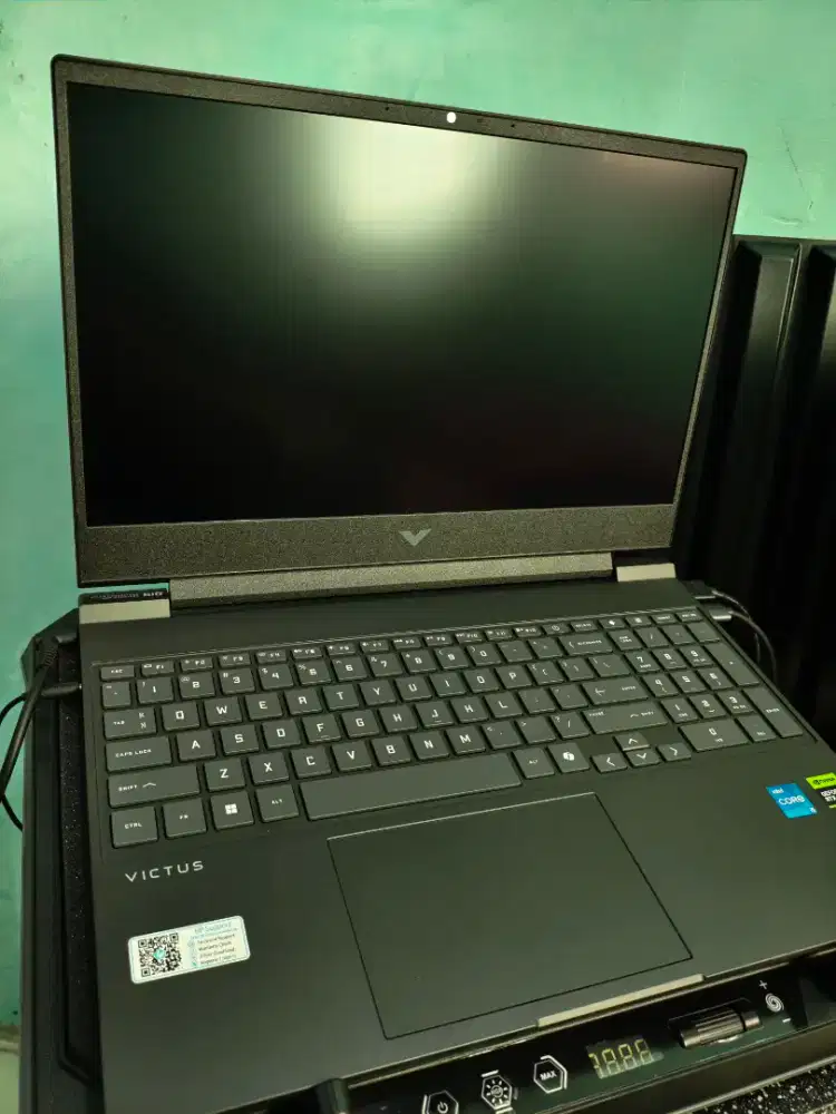 HP Victus 15 FA2717TX