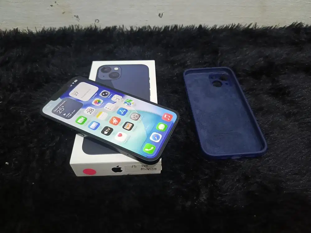 iPhone 13 128 Gb Ibox Bh 100% Ori Fulset Like New Garansi on