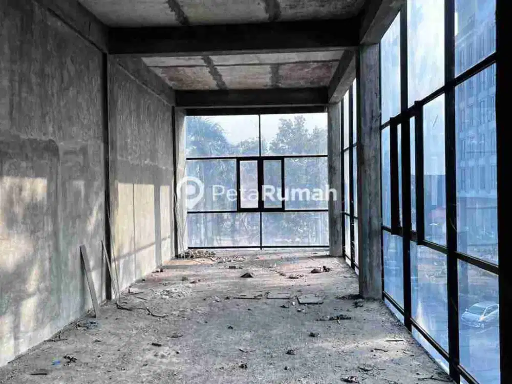 RUKO GANDENG 3 GAJAH MADA USAHA STRATEGIS SIAP HUNI