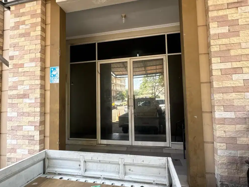 Ruko Di Green Lake City Sentra Niaga Ukuran 4,5x15m 3,5 Lt Lokasi Strategis