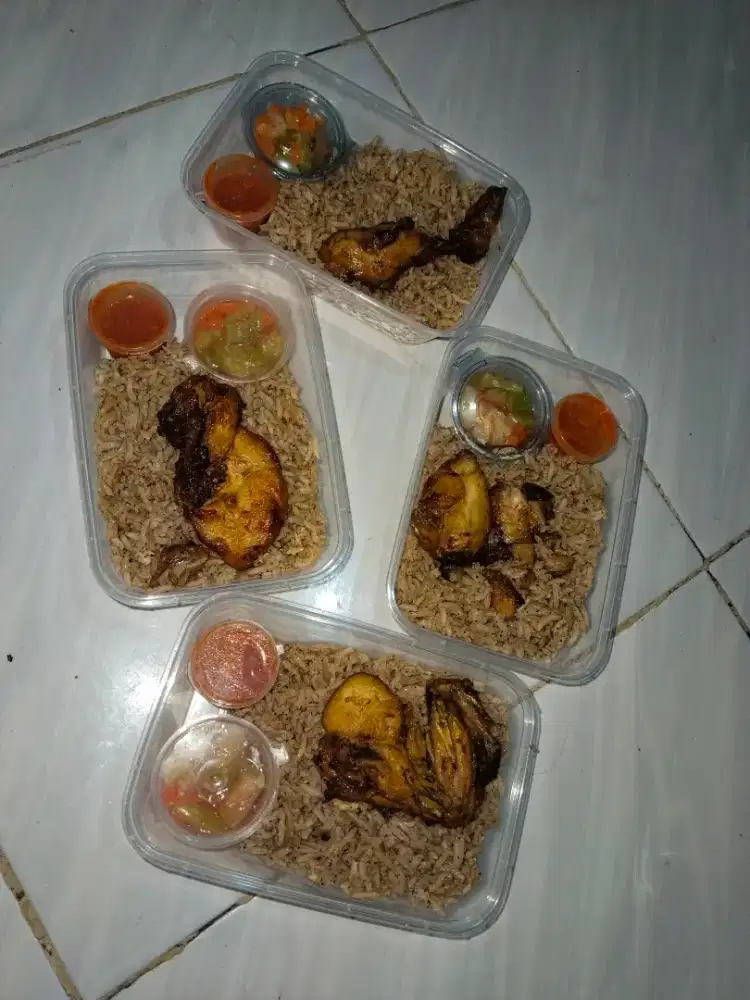 nasi kebuli ayam — dekat danau sunter