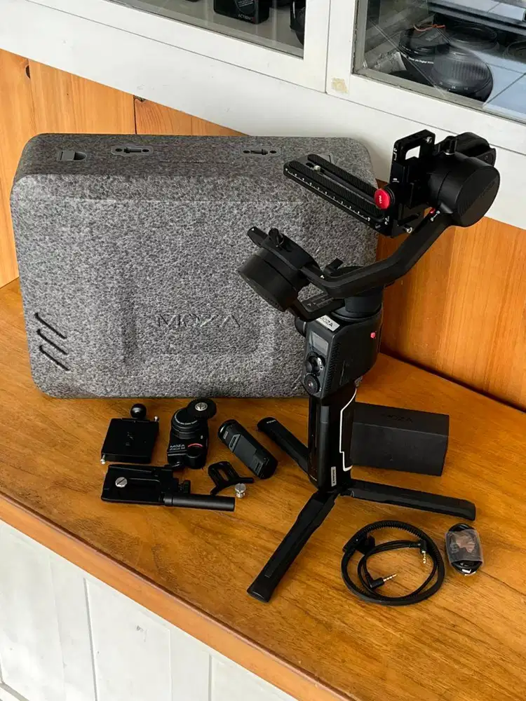 Moza AirCross 2 Gimbal Stabilizer Professional Kit
