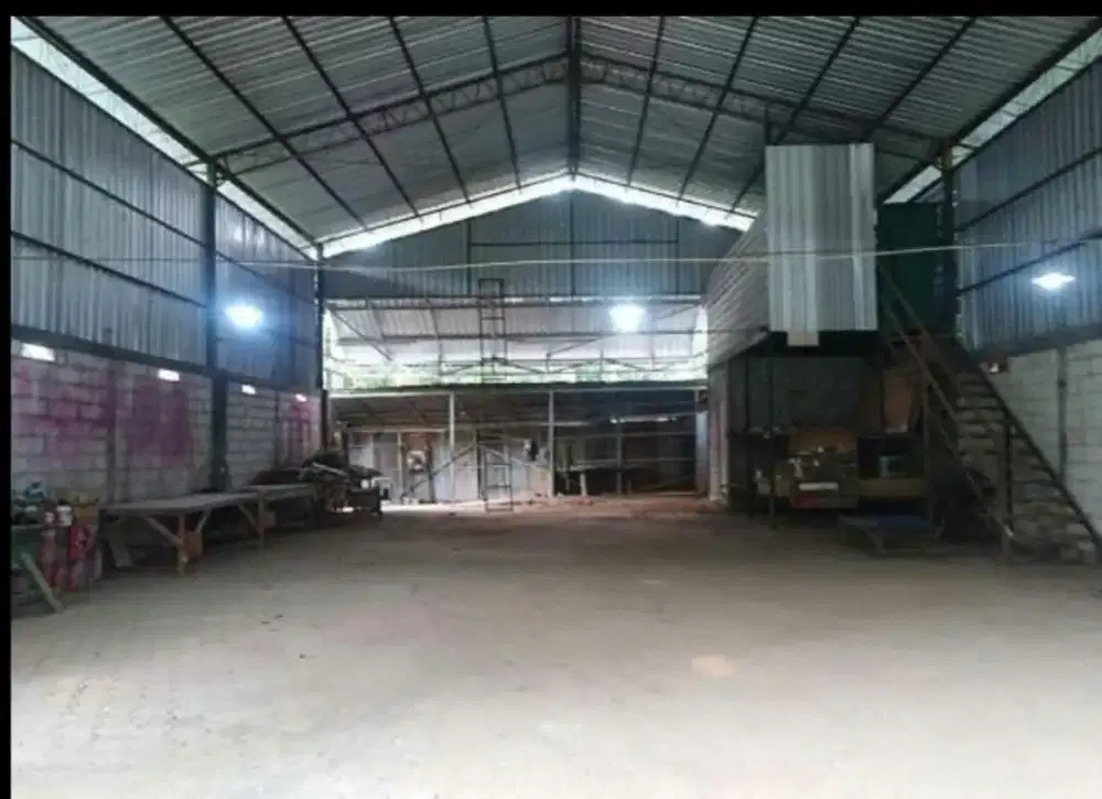 GUDANG DIJUAL SIAP USAHA DAERAH UNNES GUNUNG PATI