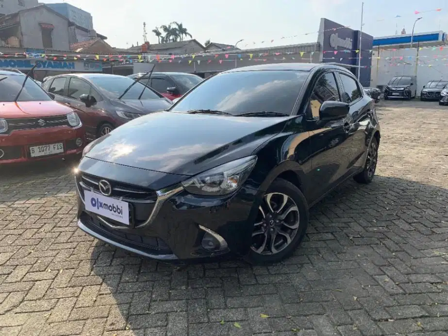 DP MURAH Mazda 2 1.5 R Skyactiv Bensin-AT 2018 Hitam CTZWB