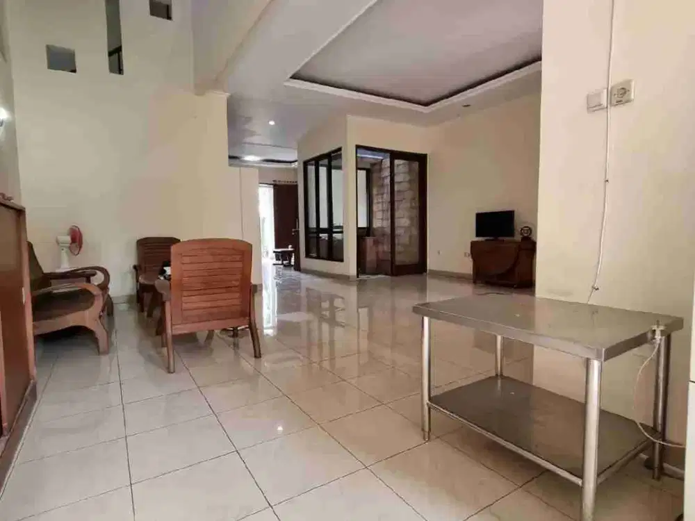 rumah bagus 2 lantai kavling dki meruya utara siap huni lokasi nyaman dan tidak bising untuk tinggal